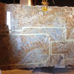 Virtuves darba virsma no dabīgā akmens