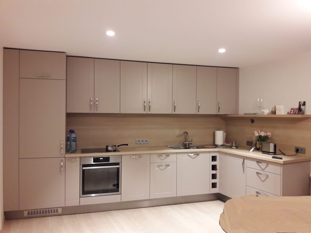 Interjera dizainera veidota virtuve