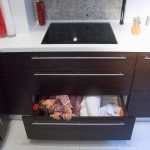 Virtuves skapis ar atvilktnēm