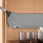 Virtuves skapis ar mehānismu