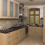 Virtuves darba virsma no dabīgā akmens